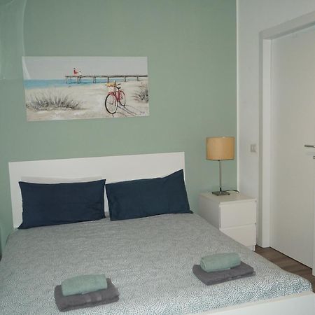 Apartamento House Naviglio Quattro Milán Exterior foto