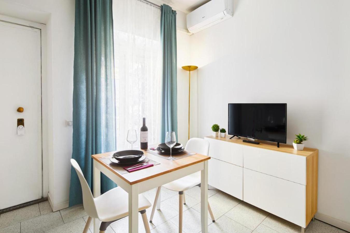 Apartamento House Naviglio Quattro Milán Exterior foto